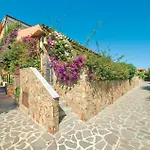 6 Beds In Marinella With Sea View Lejlighed